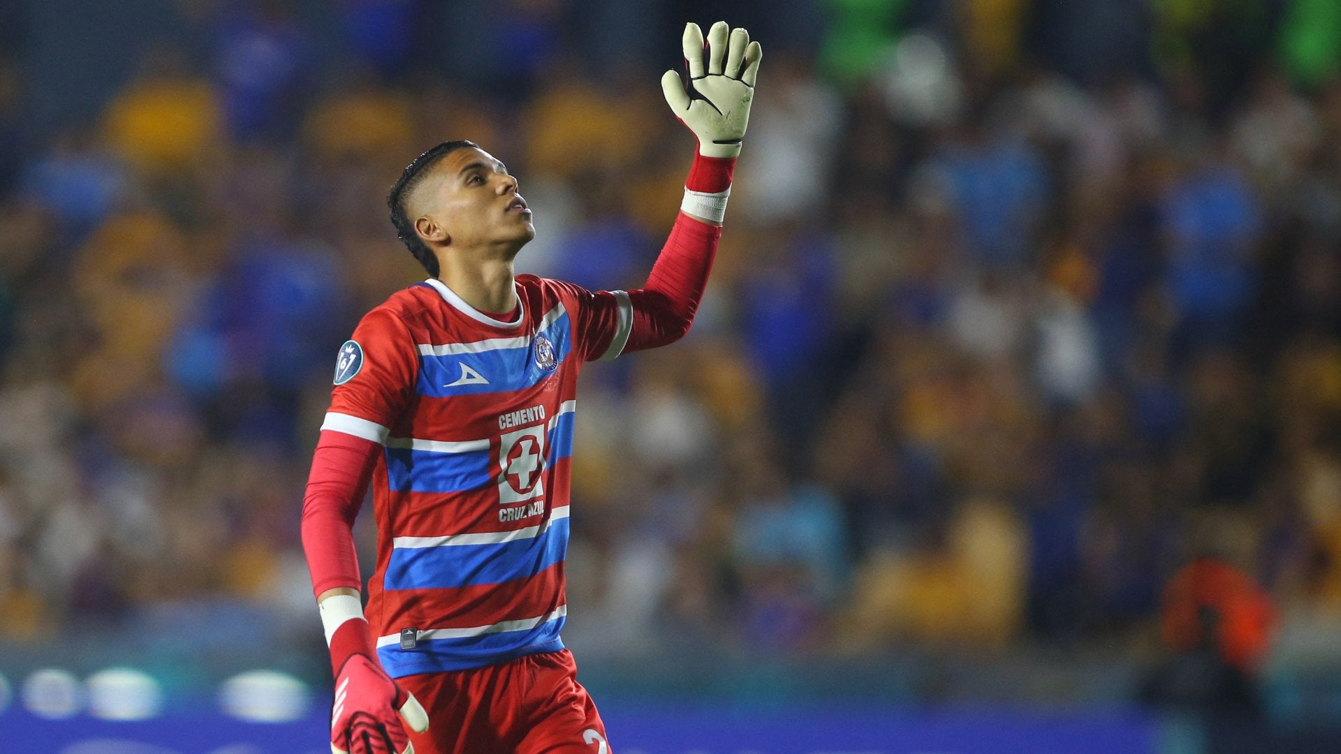 Kevin Mier protagonizó una gran acción en la Liga MX