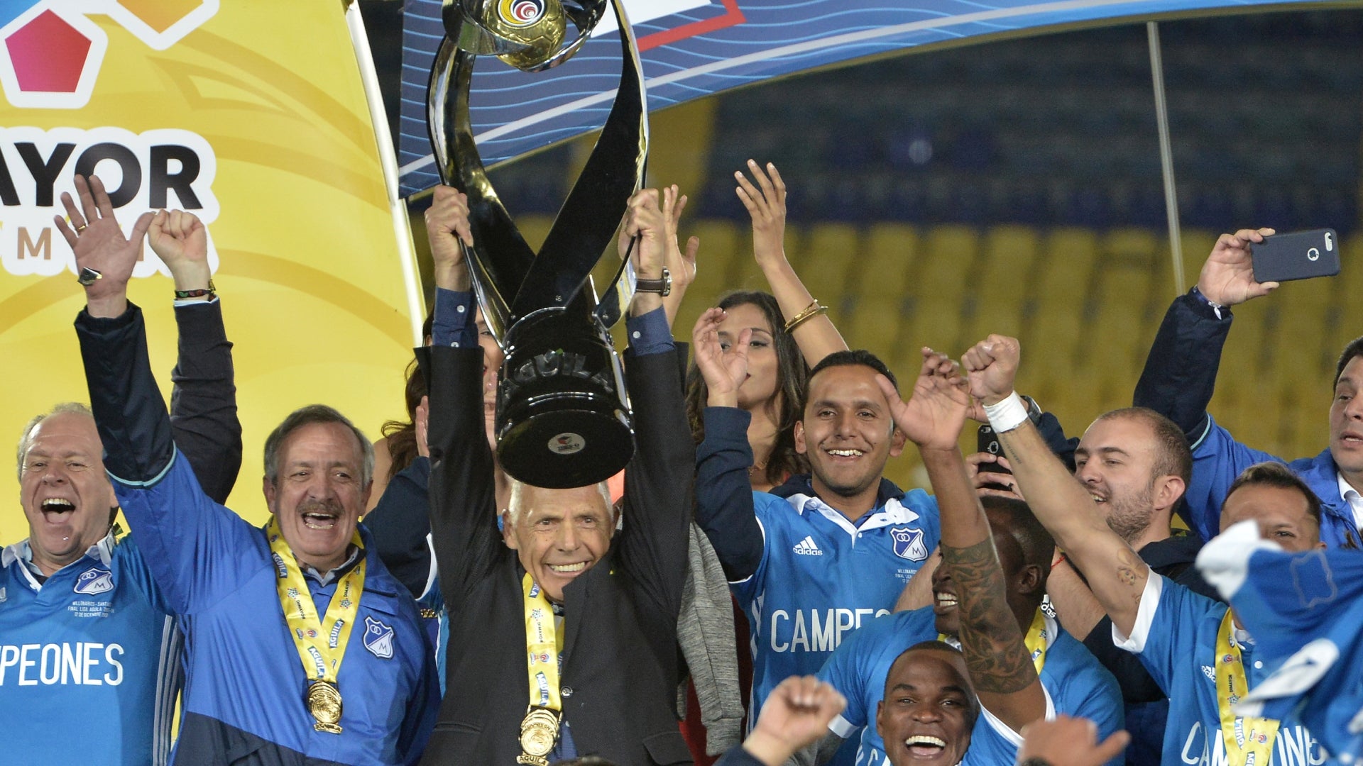 Miguel Ángel Russo recibió numerosas despedidas del FPC