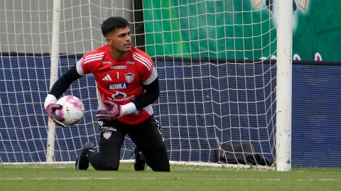 Junior se salvó de un penalti en contra