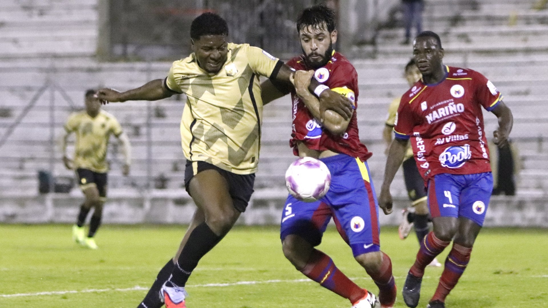 Águilas Doradas rescató un empate al último minuto
