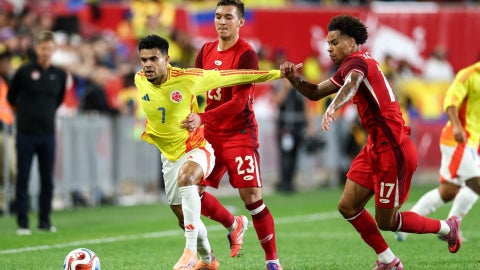 Luis Díaz ante los canadienses