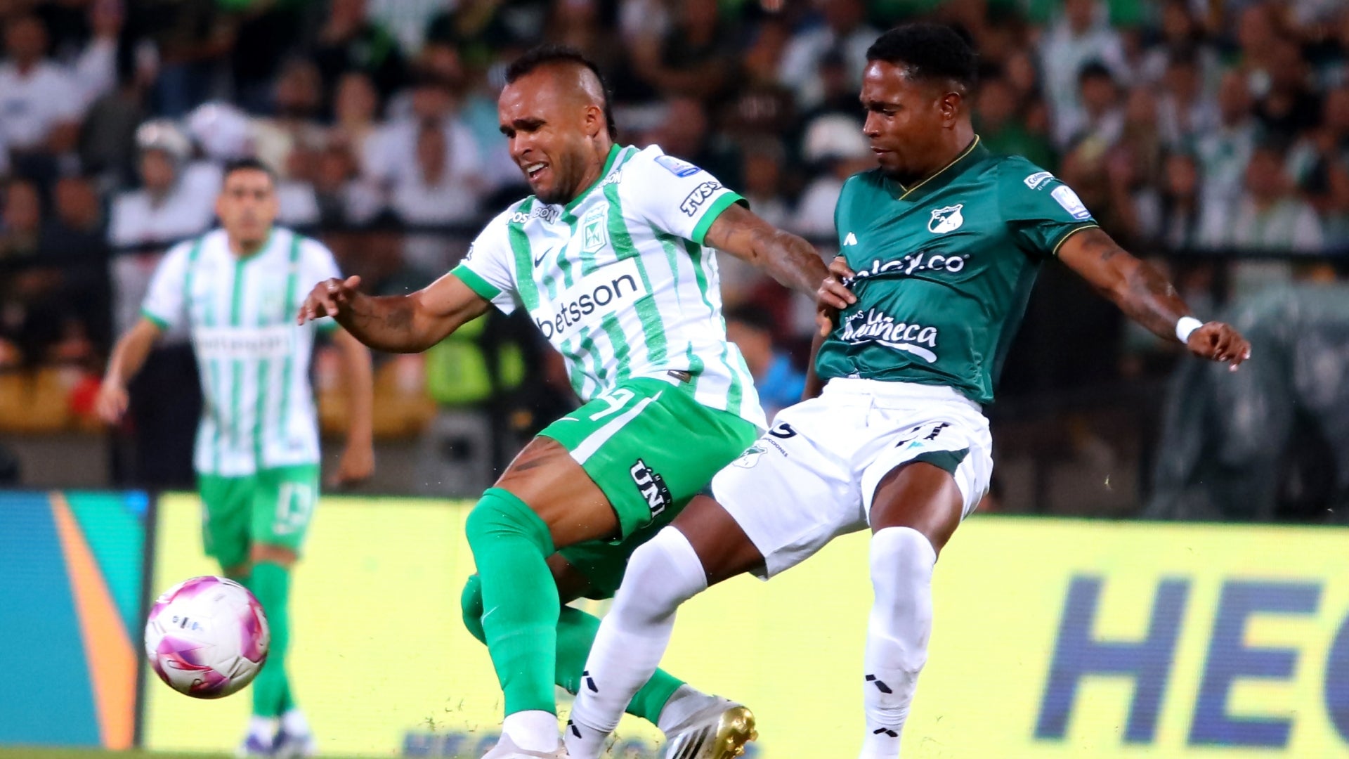Sarmiento marco el gol de la remontada de Nacional a Cali - VizzorImage
