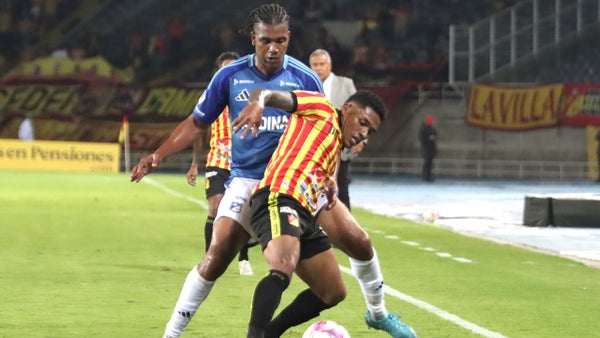 Pereira le marcó el gol a Millonarios, pero el árbitro lo anuló