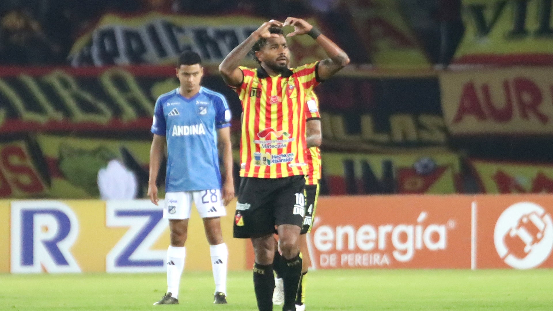 Pereira le remontó a Millonarios por la fecha 15 - VizzorImage