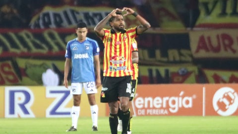 Pereira le remontó a Millonarios por la fecha 15 - VizzorImage