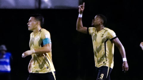 Aguilas Doradas vencio a Alianza Valledupar - VizzorImage