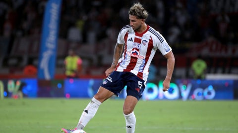 Daniel Rivera vio la roja en Junior vs Pereira - VizzorImage