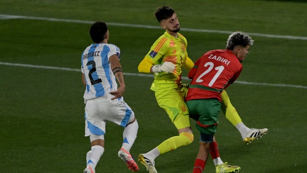 Mira la expulsión que le perdonaron a Argentina vs. Marruecos