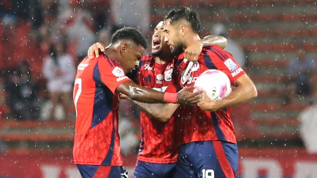 Medellin buscaría renovar a Fydriszewski - VizzorImage