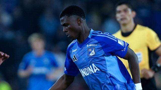 Neiser Villarreal con la camiseta de Millonarios - VizzorImage