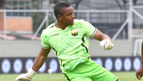 Pereira le marcó gol a Águilas Doradas por penalti de Faríñez