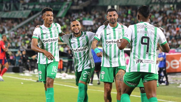 Atlético Nacional goleó 5-2 a Medellín y clasificó a cuadrangulares