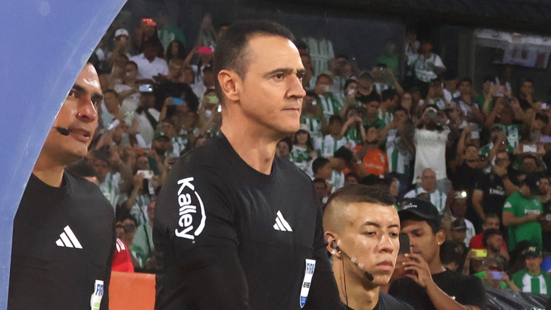 Wilmar Roldán, árbitro del Nacional 5-2 Medellín - VizzorImage