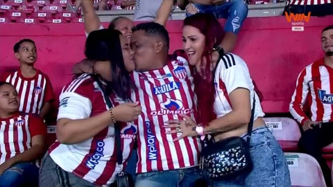 Hincha de Junior protagonizó divertido momento