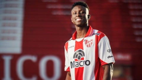 Jhon Córdoba anotó un nuevo gol en Argentina