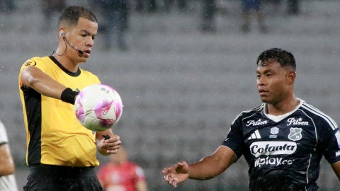 Medellin no pateo penalti vs Envigado - VizzorImage