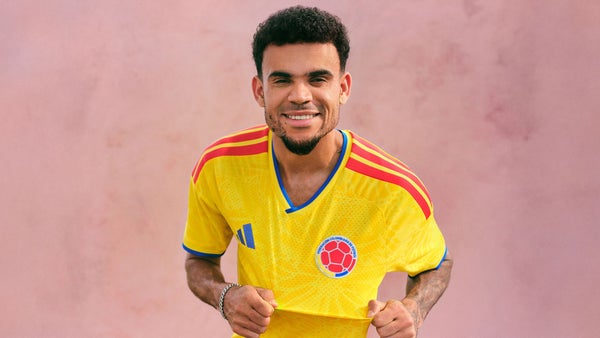 La selección Colombia anunció su nueva camiseta para el Mundial La selección Colombia anunció su nueva camiseta para el Mundial