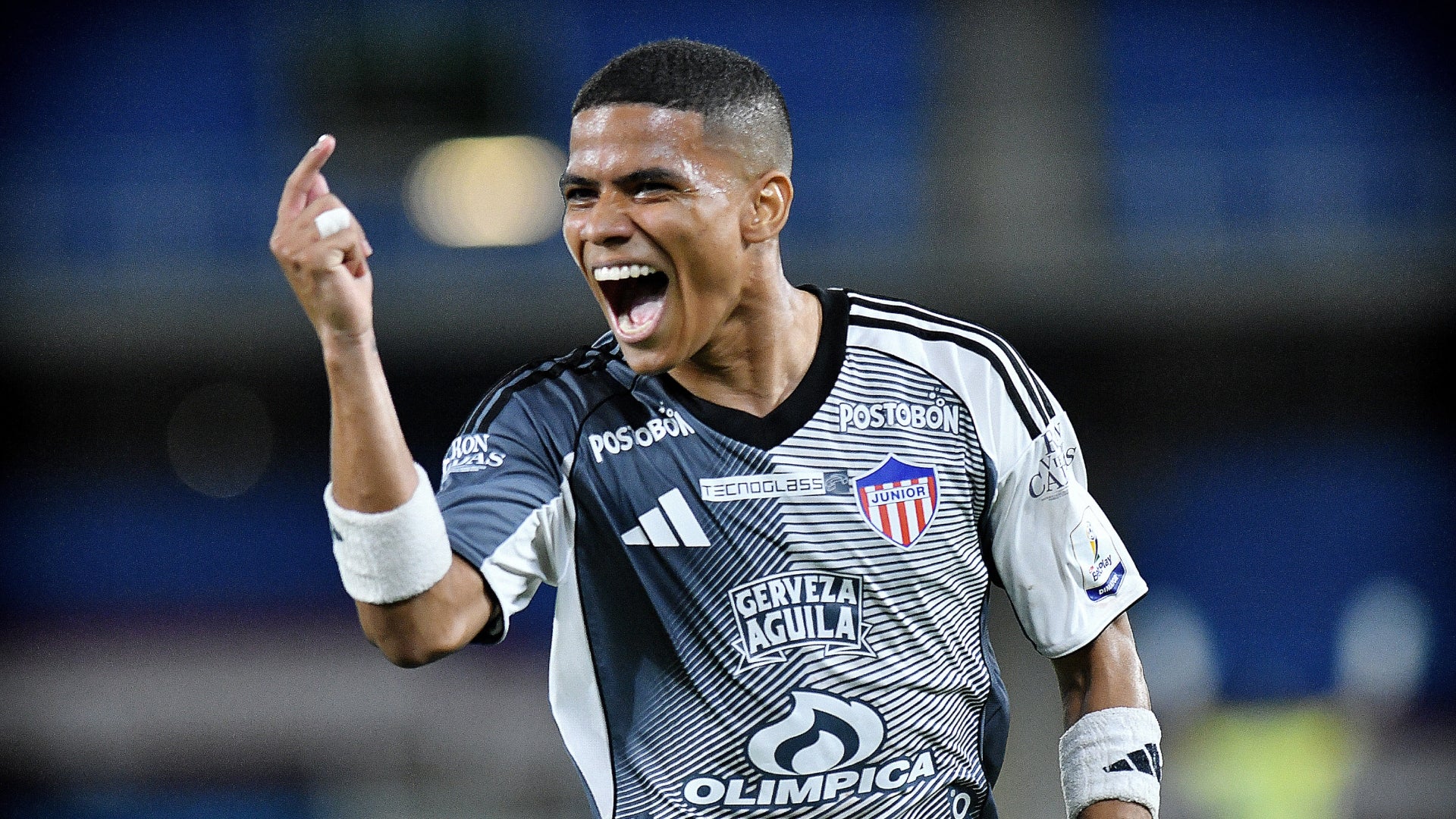 Enamorado marco gol de camerino en Fortaleza vs Junior - VizzorImage