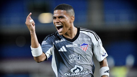 Enamorado marco gol de camerino en Fortaleza vs Junior - VizzorImage
