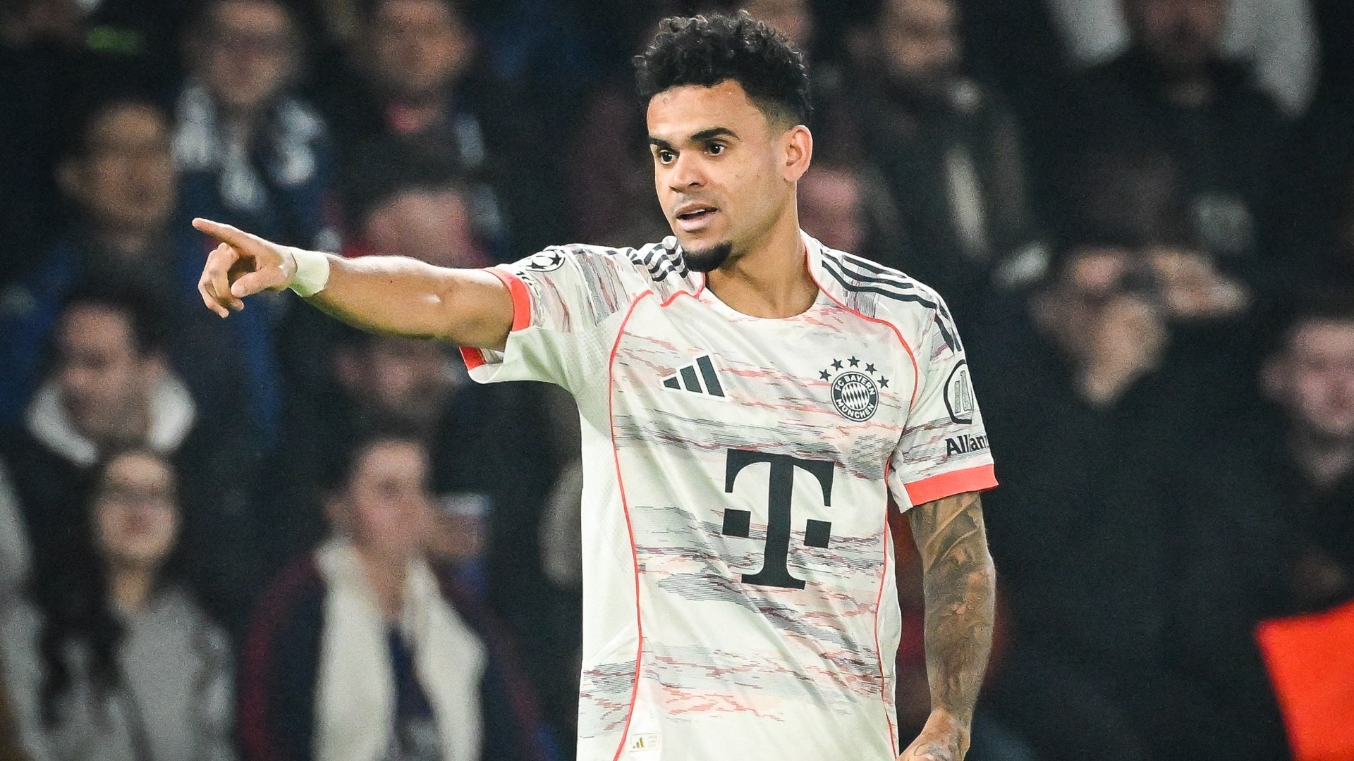 Luis Díaz es protagonista en una nueva camiseta de Bayern