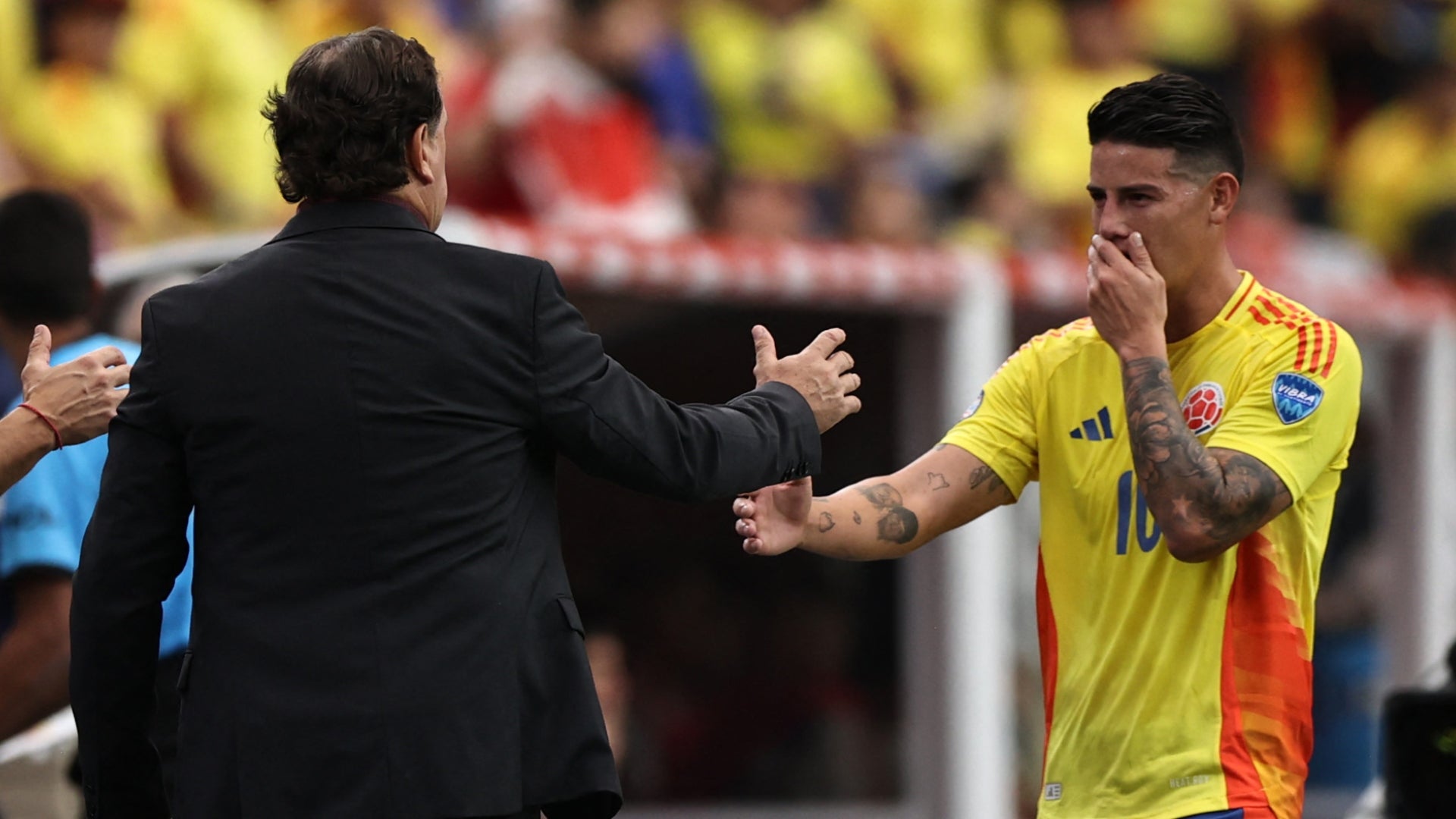 Nestor Lorenzo y James Rodriguez en la seleccion Colombia - AFP