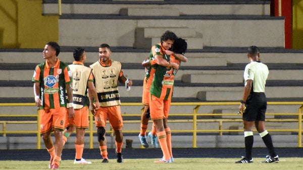 Envigado se despidió de la Liga BetPlay con goleada ante Llaneros