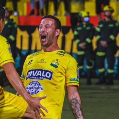 Bucaramanga venció a Santa Fe en el debut de los cuadrangulares