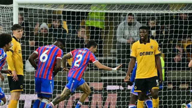 Daniel Muñoz marcó para Crystal Palace