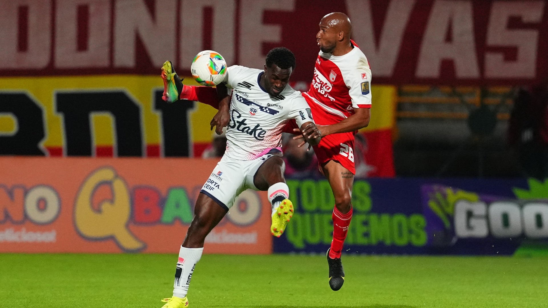 Santa Fe perdonó a Fortaleza - VizzorImage