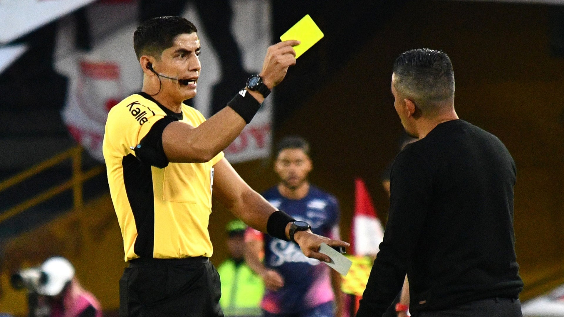 Jose Ortiz, arbitro de Santa Fe vs Fortaleza - VizzorImage