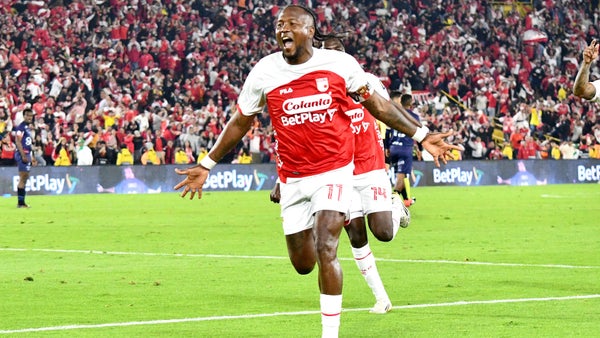 Santa Fe derrotó Fortaleza con triplete de Rodallega en El Campín