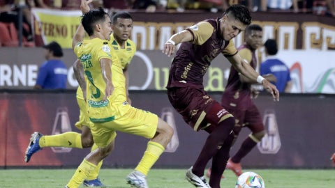 Bucaramanga empato en casa de Tolima por la fecha 2 - VizzorImage