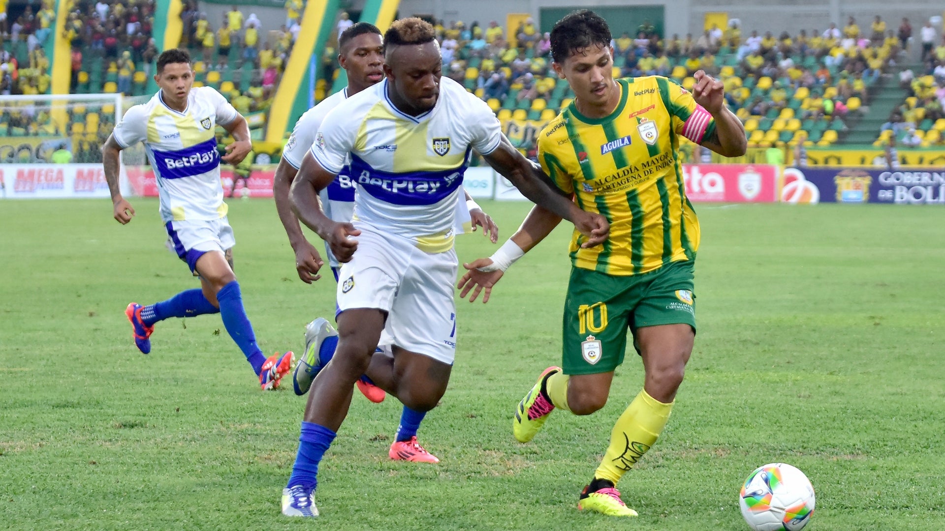 Boca Juniors vs Real Cartagena, fecha 6 cuadrangulares - VizzorImage