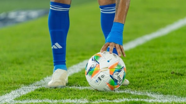 Millonarios perdería uno de sus fichajes por otro club de Bogotá Millonarios perdería uno de sus fichajes por otro club de Bogotá