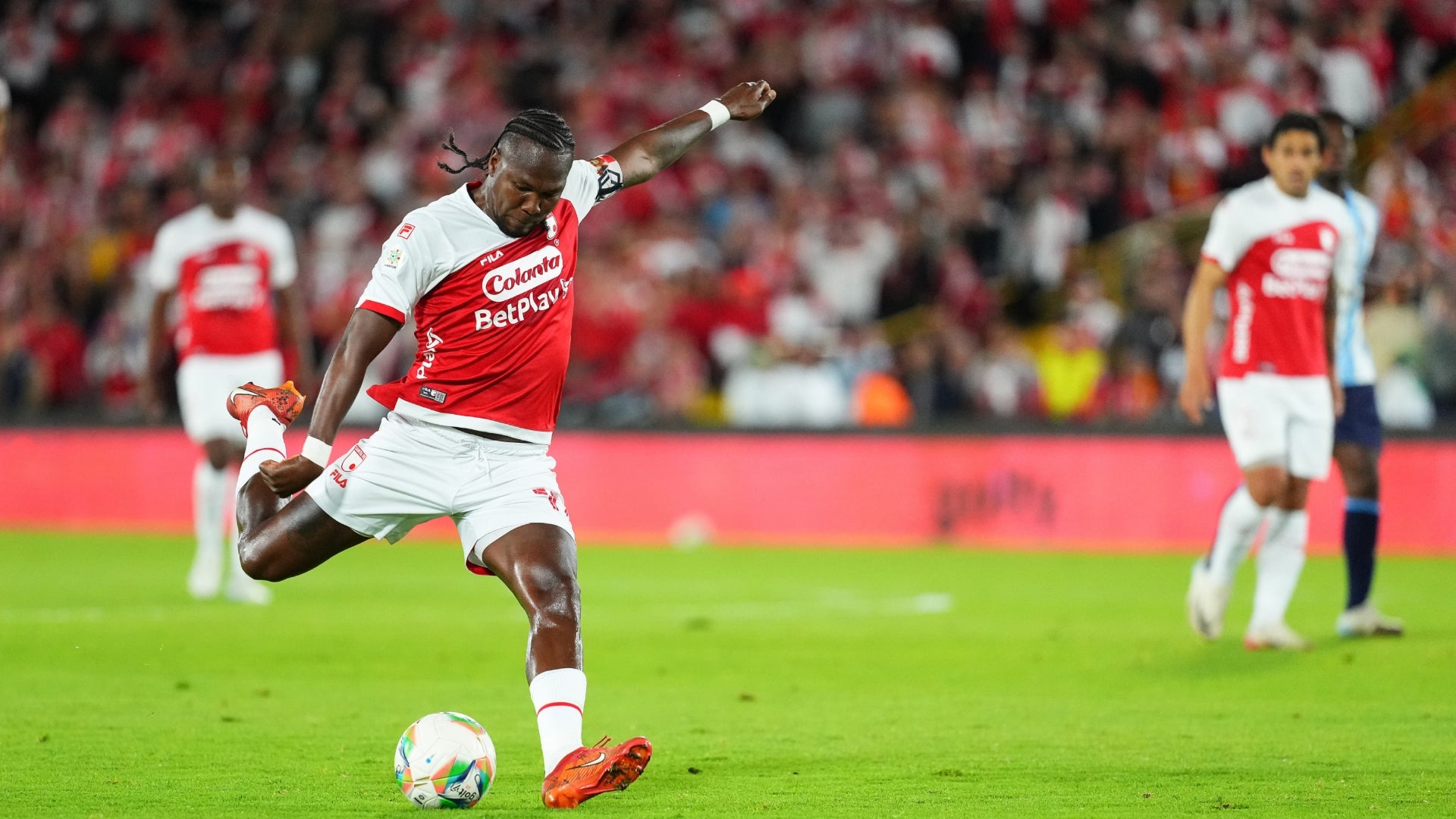 Rodallega busca el gol para Santa Fe