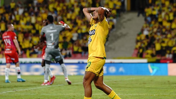 Fortaleza marcó el gol ante Bucaramanga, pero el árbitro lo anuló