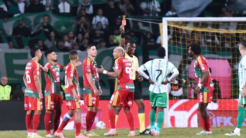 Jermein Peña fue expulsado ante Nacional