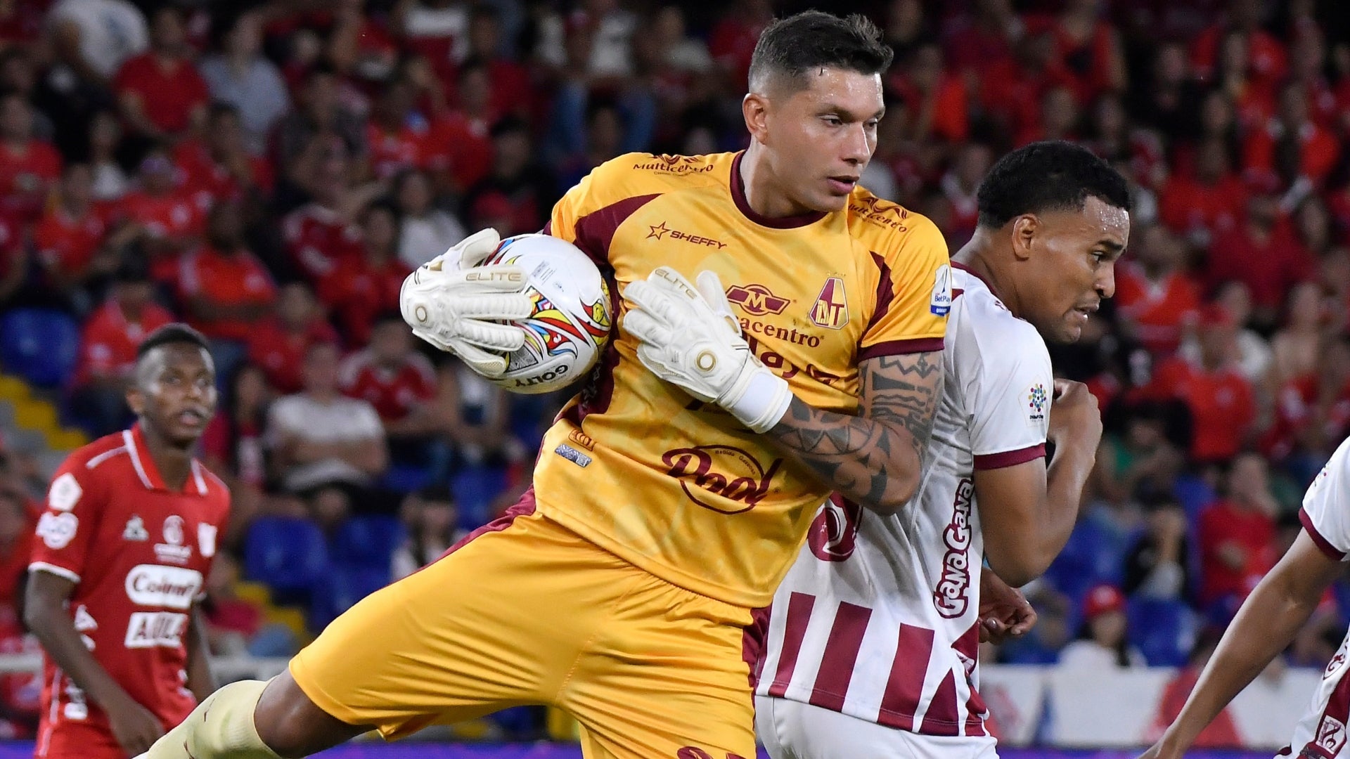 Neto Volpi ha vestido los colores de tres clubes del FPC - VizzorImage