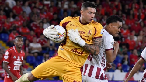 Neto Volpi ha vestido los colores de tres clubes del FPC - VizzorImage