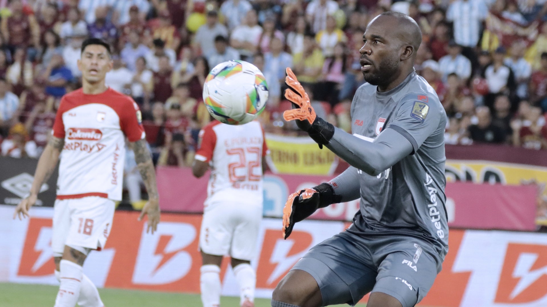Santa Fe fue eliminado de Liga tras su derrota ante Tolima - VizzorImage