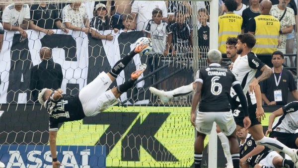 Jordan Barrera marcó un gol impresionante en Brasil para Botafogo