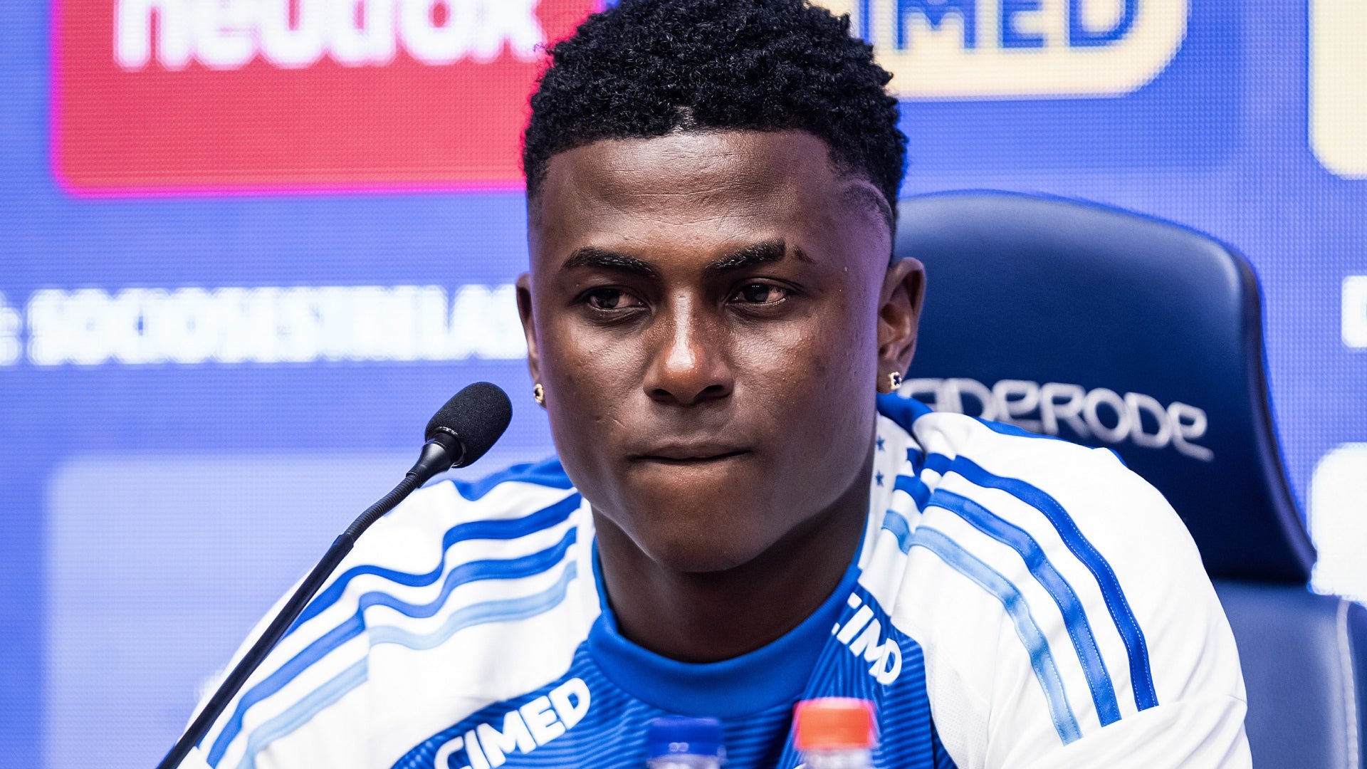 Néiser Villarreal fue presentado en Cruzeiro (1)