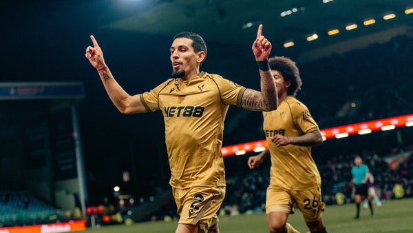 Daniel Muñoz volvió a marcar gol en la Premier League Daniel Muñoz volvió a marcar gol en la Premier League
