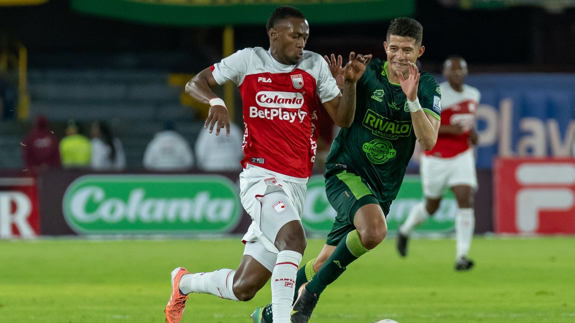 Santa Fe igualo sin goles ante Bucaramanga en Bogota - VizzorImage