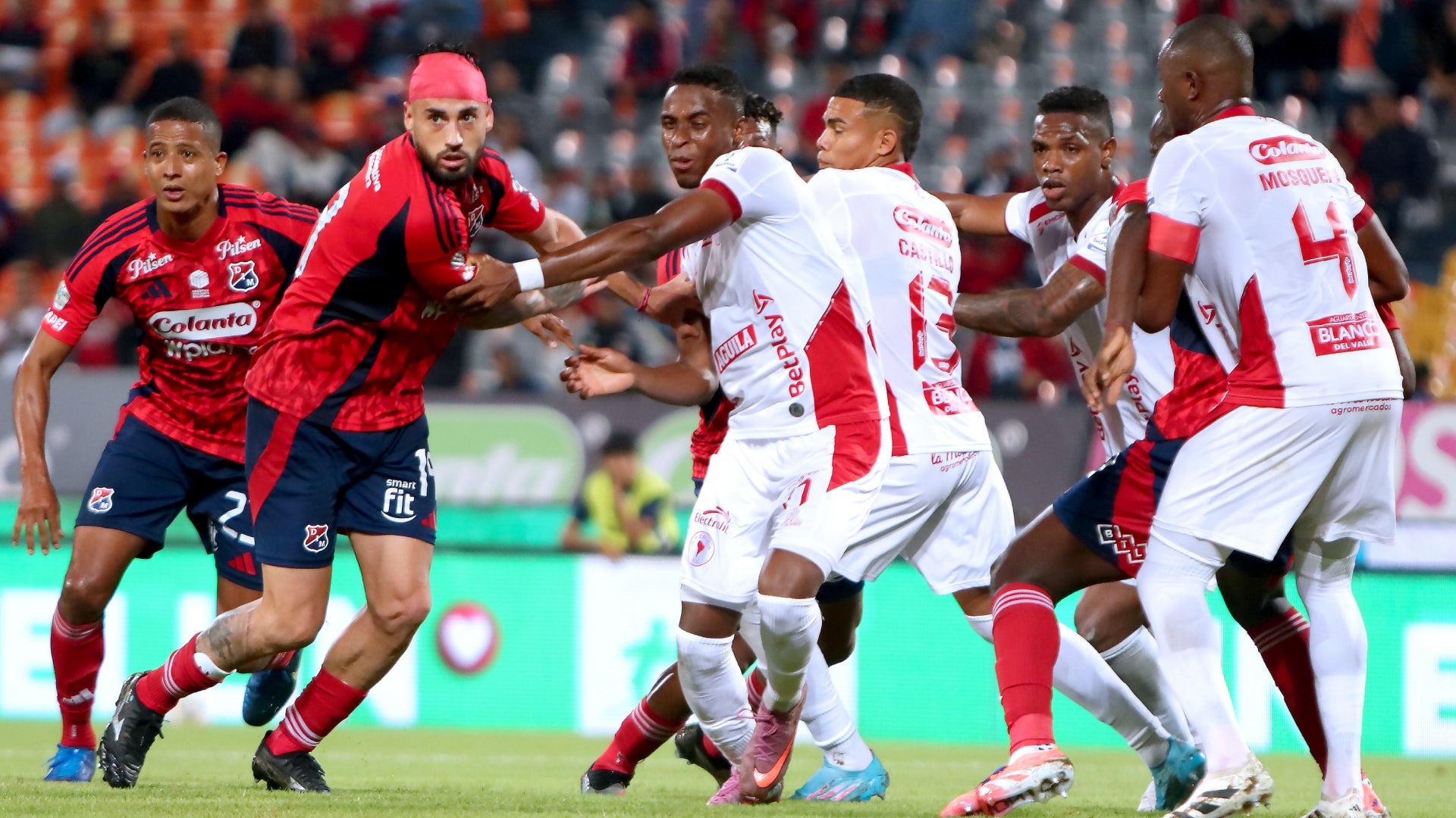 América y Medellin reciben primeras sanciones para 2026 - VizzorImage