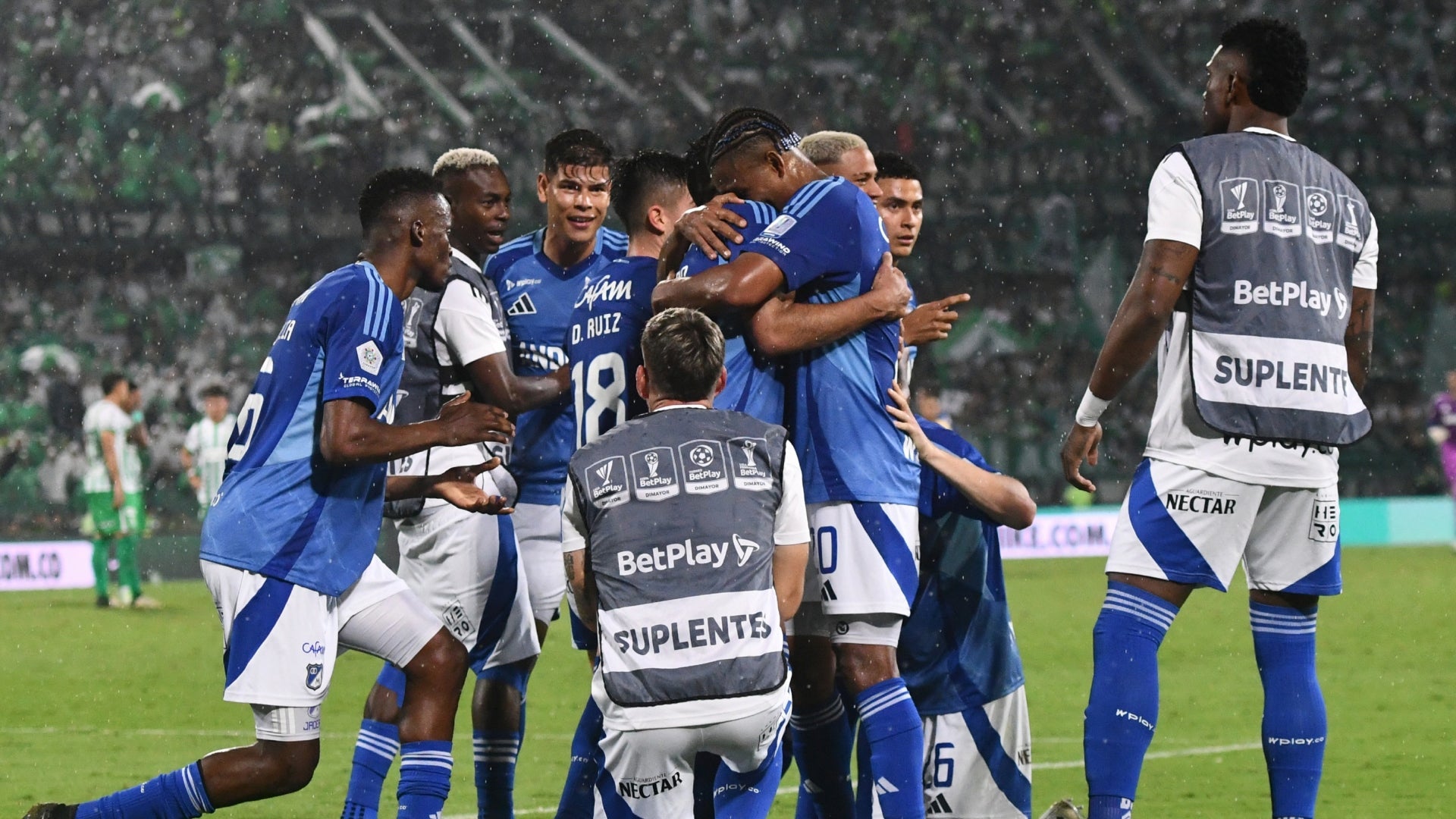 Millonarios sufriria la baja de un arquero para 2026 - VizzorImage