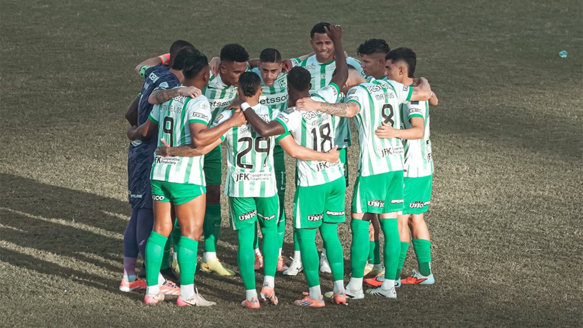 Jugadores de Nacional reunidos previo a un partido