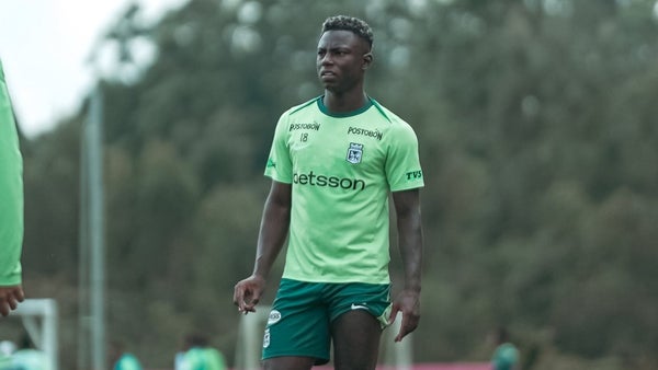 Nacional tendría una millonaria oferta por Marino Hinestroza