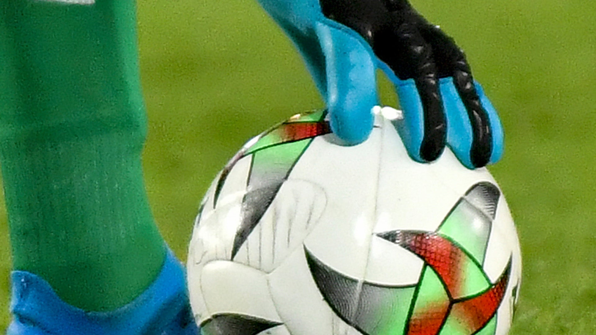 Joya del FPC es presentada en el exterior