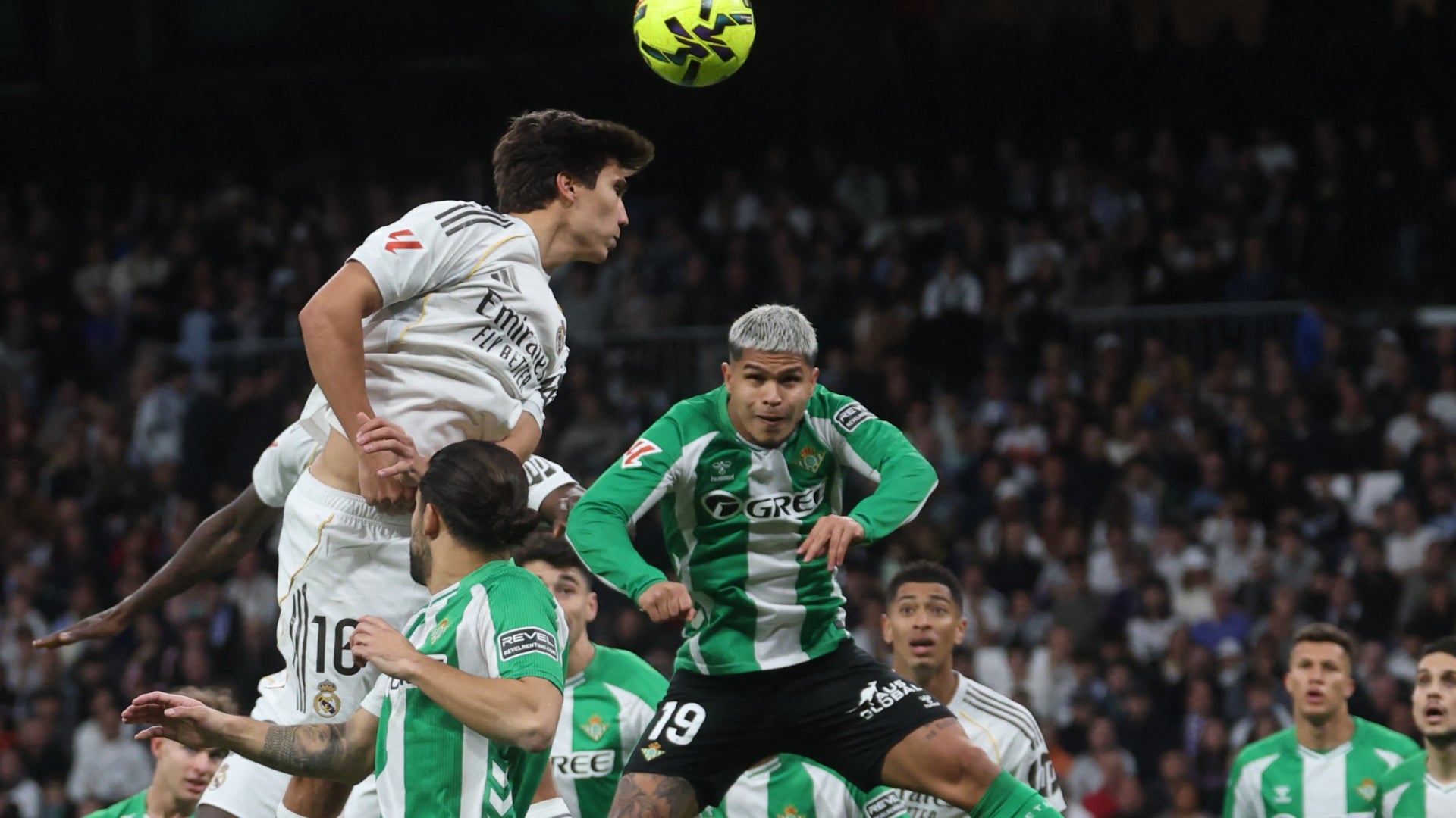 Real Madrid goleo a Betis_ Deossa y Cucho jugaron, el segundo marco gol - AFP